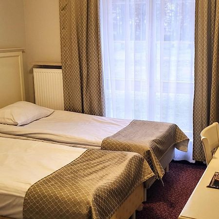 Hotel Sobienie Krolewskie Sobienie Szlacheckie Екстериор снимка