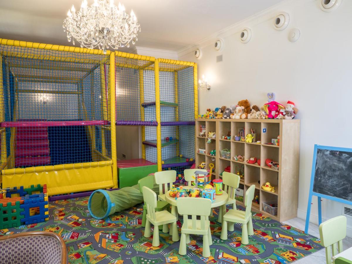 Hotel Sobienie Krolewskie Sobienie Szlacheckie Екстериор снимка