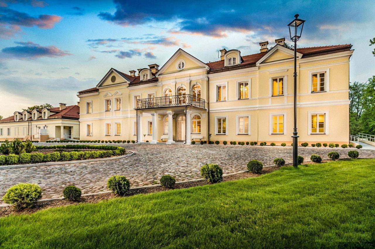 Hotel Sobienie Krolewskie Sobienie Szlacheckie Екстериор снимка