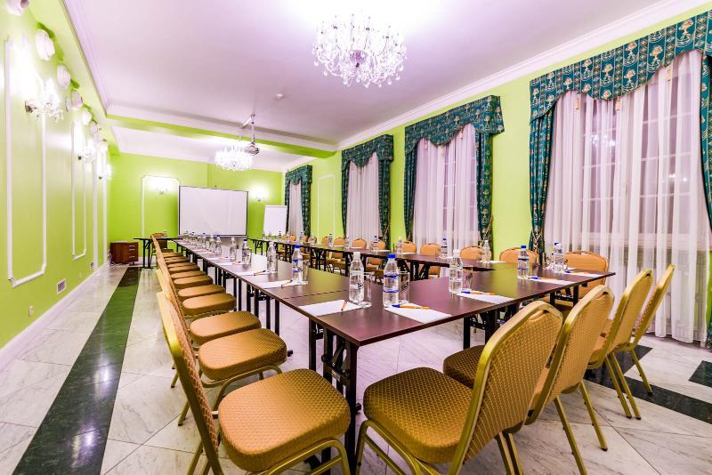 Hotel Sobienie Krolewskie Sobienie Szlacheckie Екстериор снимка