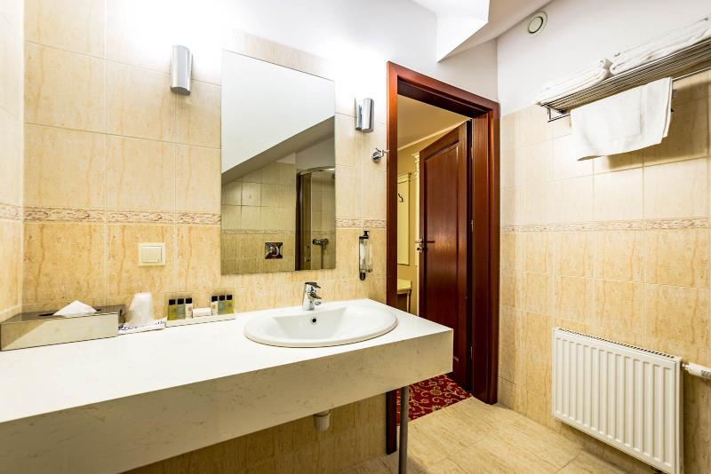 Hotel Sobienie Krolewskie Sobienie Szlacheckie Екстериор снимка